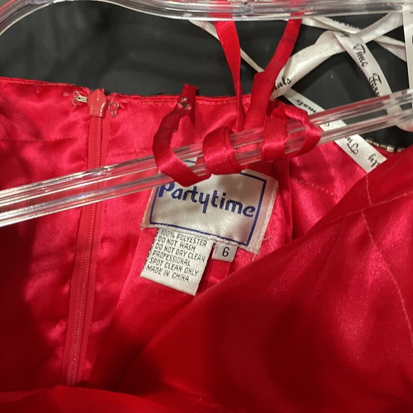 Party dress strapless or can be worn with straps - Picture 4 of 8